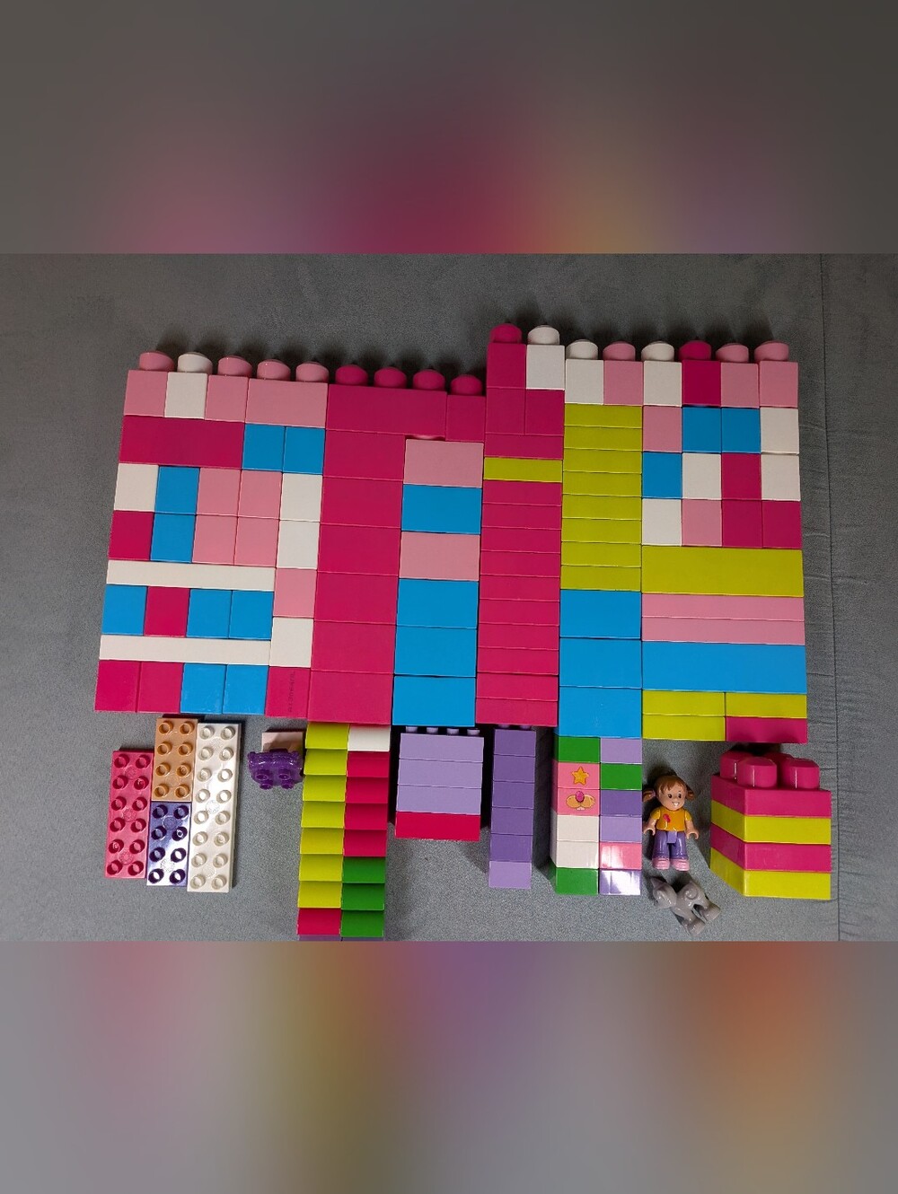 Mega Bloks Lot With Two Figures
